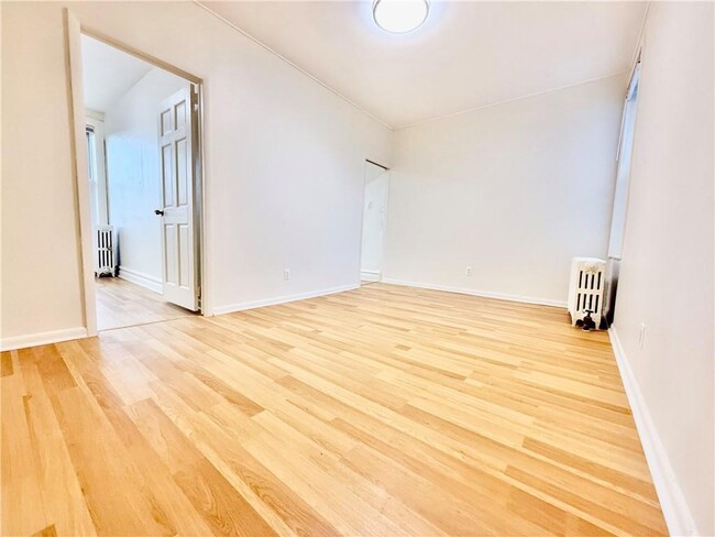 Primary Photo - 78 Avenue U