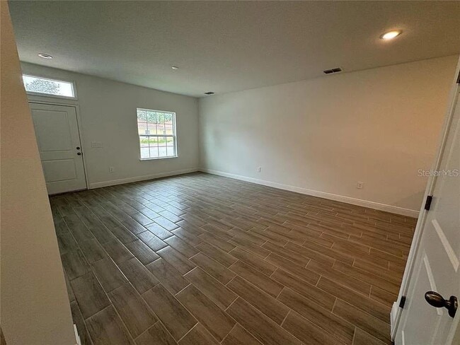 Building Photo - 1614 Cumin Dr