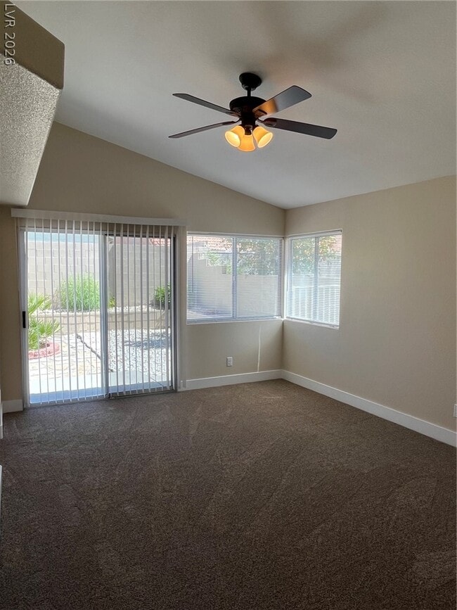 Building Photo - 1316 Royal Creek