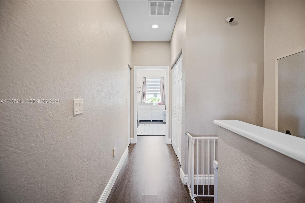 Building Photo - 2559 SW 119th Terrace