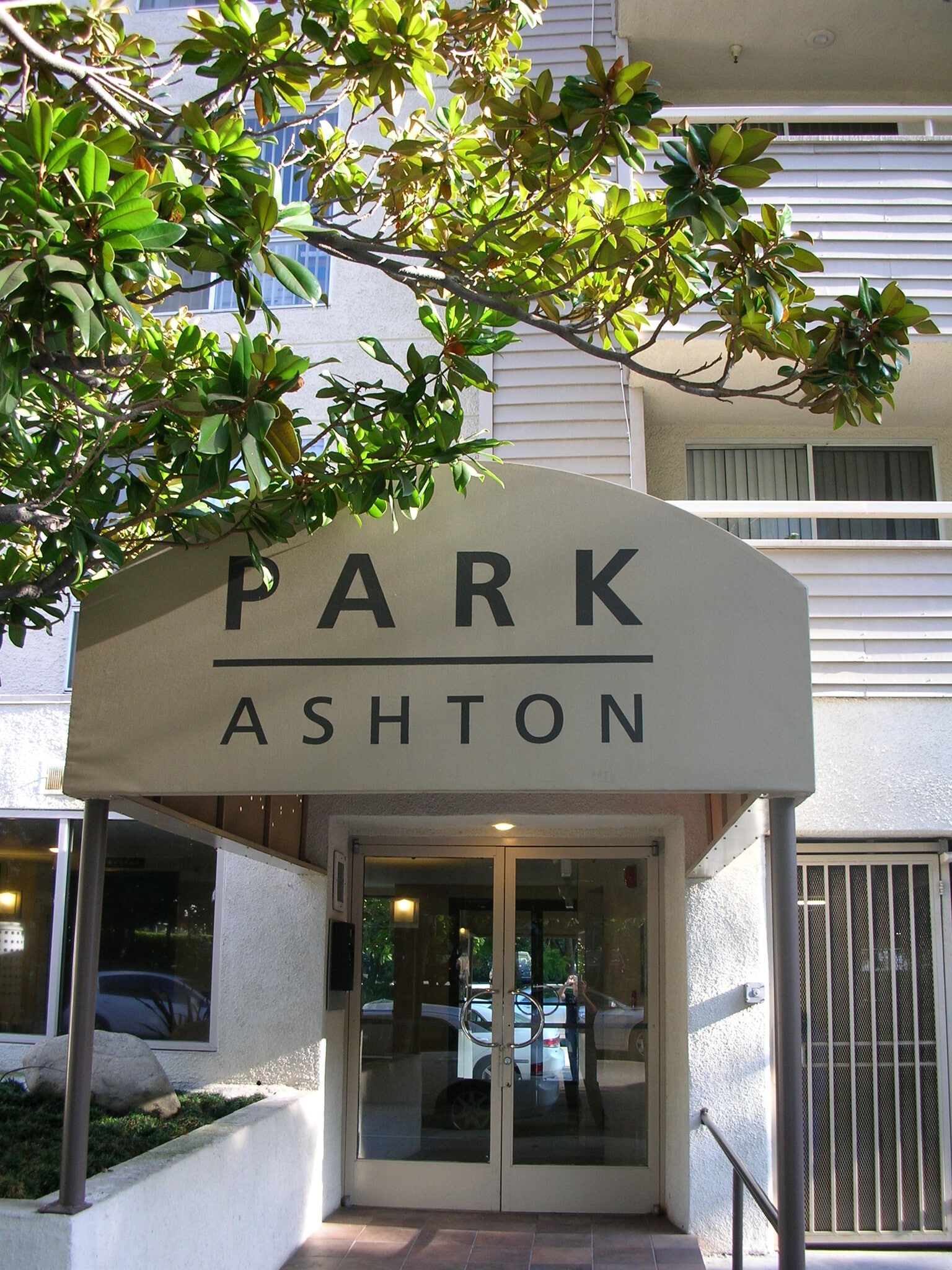 Building Photo - 10960 Ashton Ave
