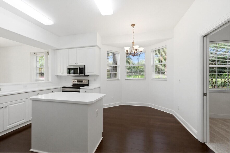 Building Photo - 658 Vintage Reserve Cir