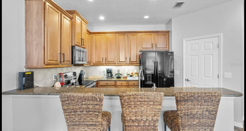 Building Photo - 742 Featherstone Ln