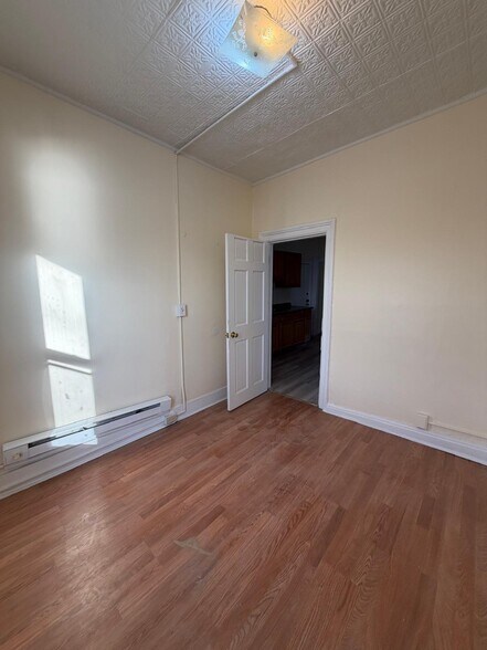 Building Photo - 107 2nd Ave