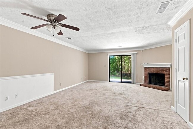 Building Photo - 136 Sterling Ct