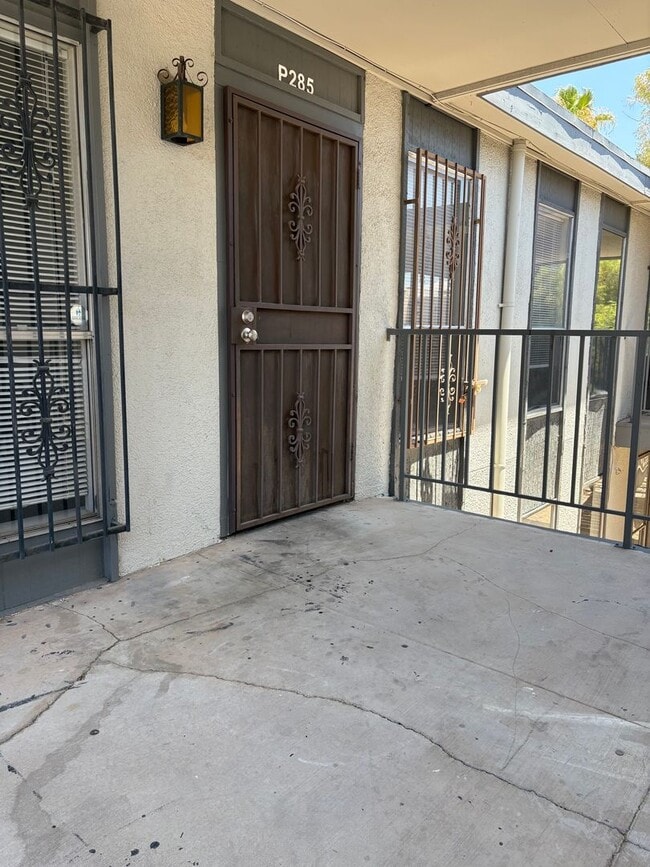 Building Photo - Cozy 1 Bedroom 1 bath Condo in East Tucson