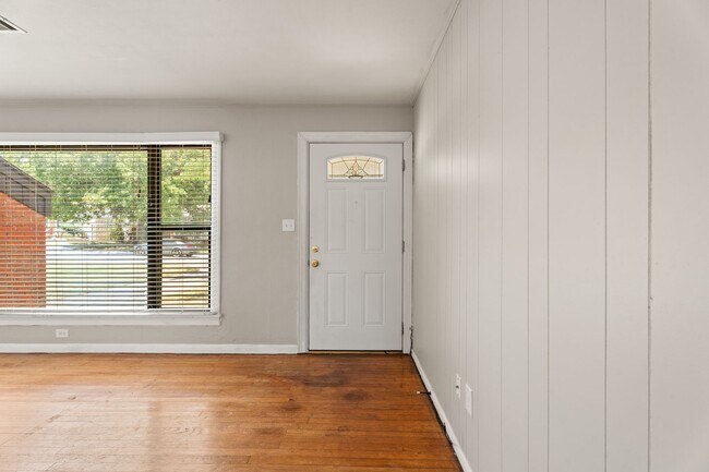 Building Photo - 3132 NW 44th St