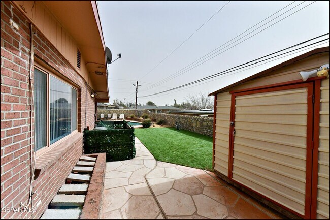 Building Photo - 7830 Basswood Ave