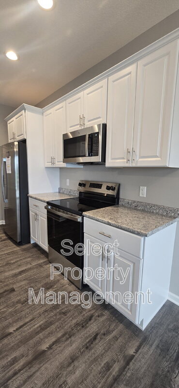 Building Photo - 8792 Elmont Cv