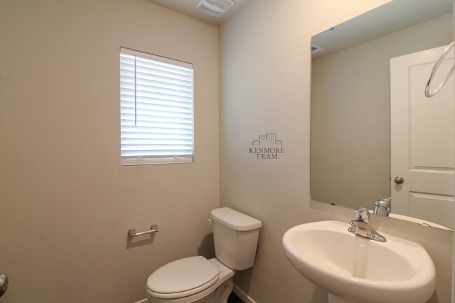 Building Photo - 7982 Ranchland Ln