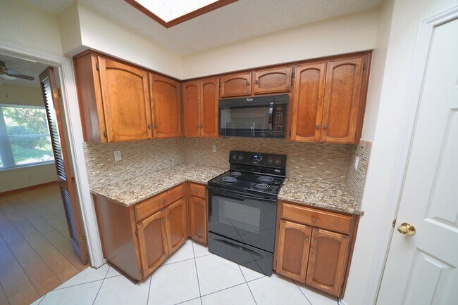 Building Photo - 4211 Colonneh Trail