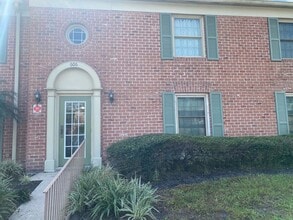 Building Photo - FREE 1ST MONTH RENT Studio Condo on Lake Howell With Boat Launch Lake Access & Pool!