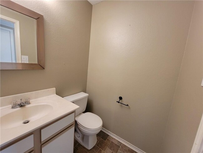 Building Photo - 1061 Canterbury Trail