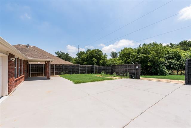 Building Photo - 5218 Hopewell Dr