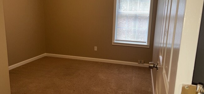 Building Photo - 9299 Charly Hill Ln