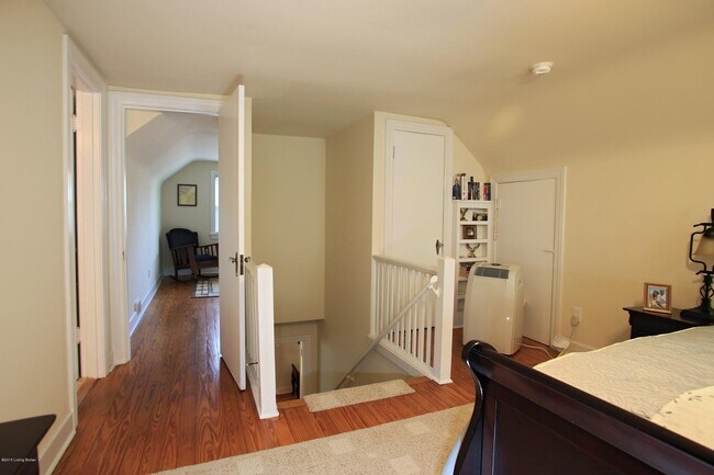 Building Photo - 2324 Emerson Ave