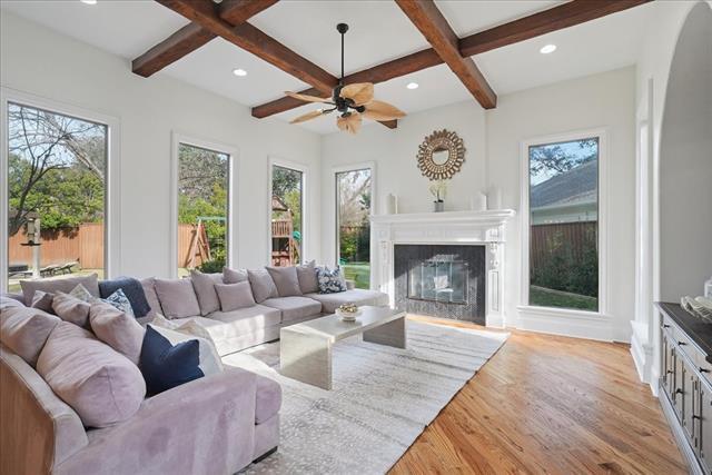 Building Photo - 6807 Lupton Dr