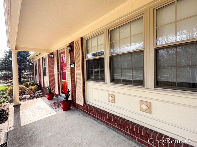 Building Photo - 1647 Rockhurst Ln