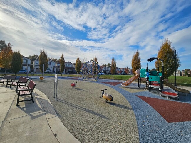 Building Photo - 10900 Merrick Way