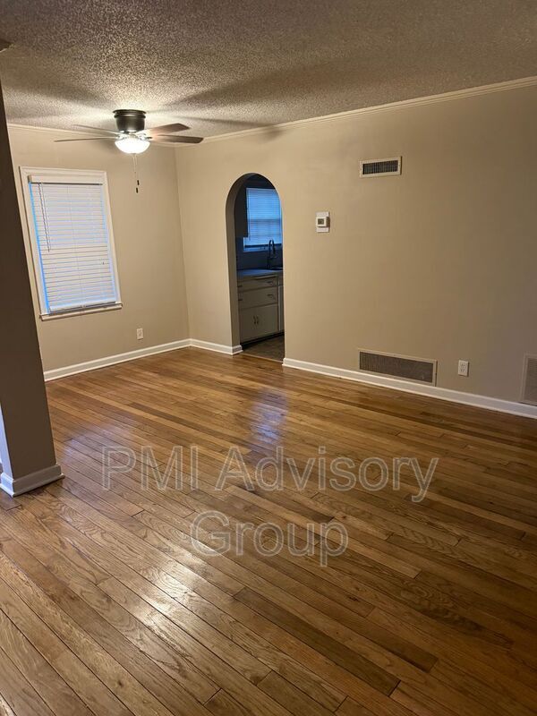 Building Photo - 1924 SW Stone Ave