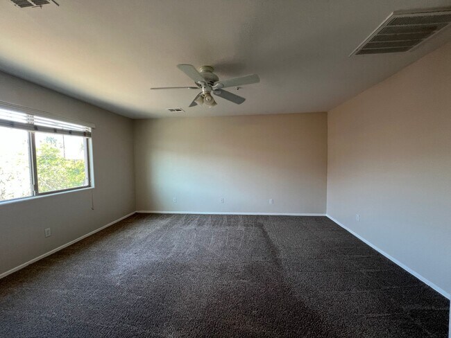 Building Photo - Fabulous Gilbert Location near San Tan Mall