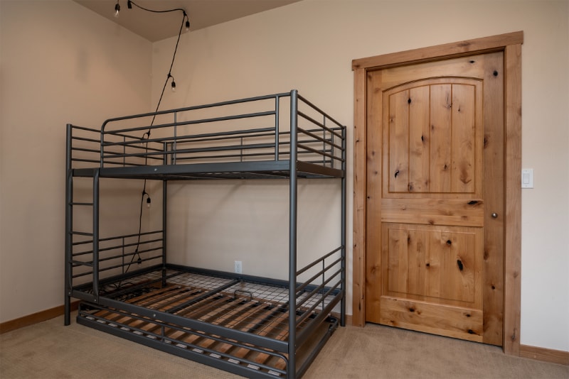 Building Photo - 23 Lilac Ln