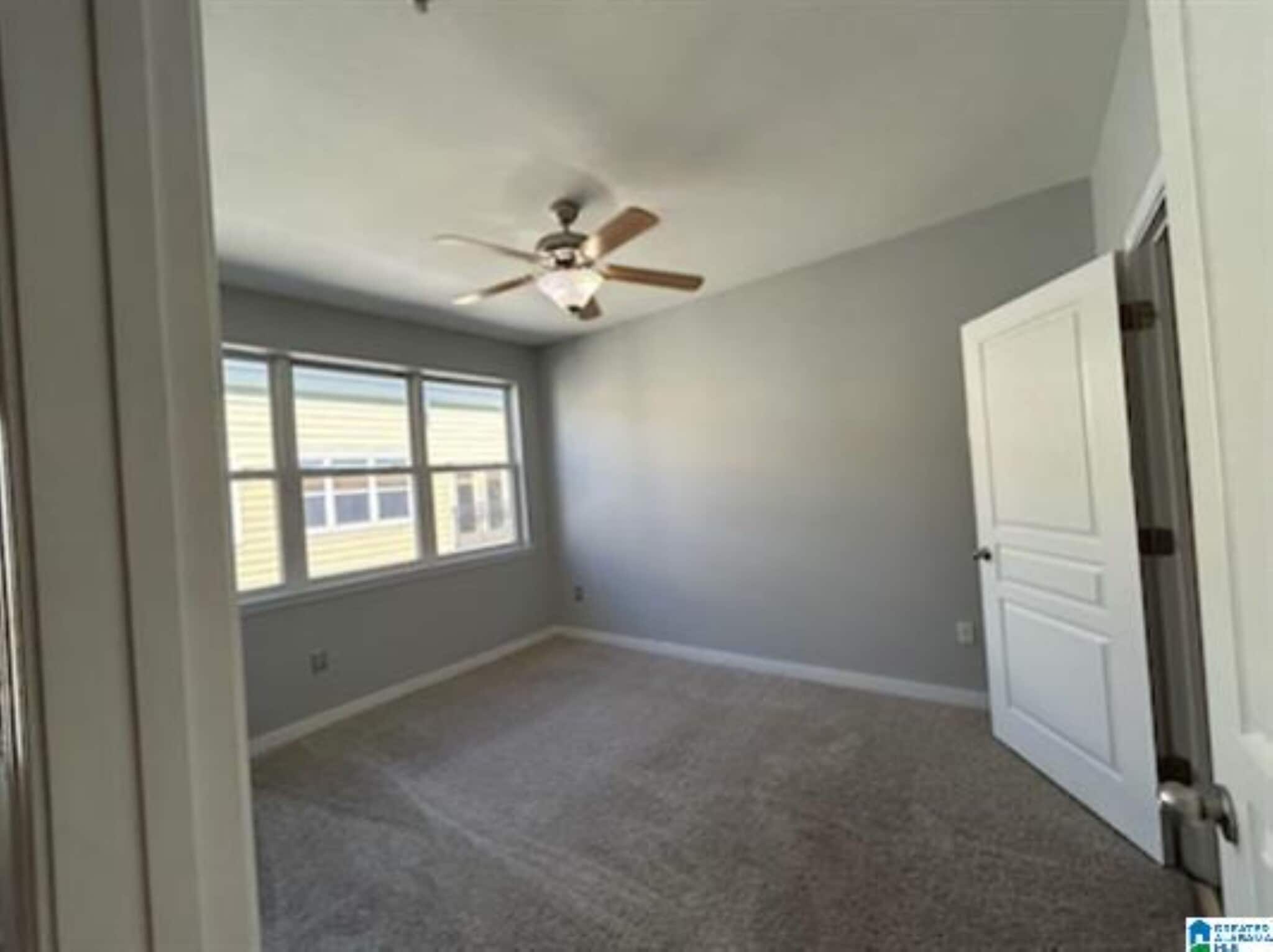 Large Bedroom - 2020 5th Ave S