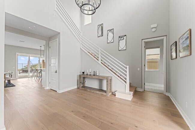 Building Photo - "Spacious Santa Clarita Sanctuary: 4-Bedro...