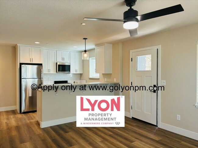 Building Photo - Stunning Modern New Construction 1 bedroom...