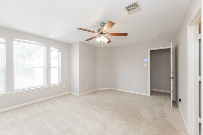 Building Photo - 1006 Vernage Rd