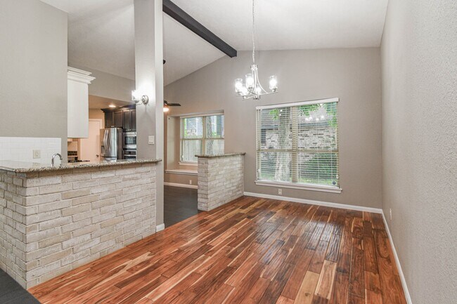 Building Photo - 8806 Lakeside Forest Dr