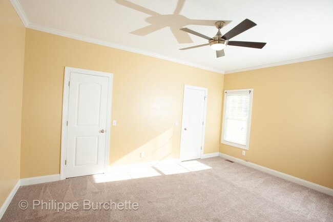 Building Photo - $1,800 – 3-bedroom, 2-bathroom house in Ro...