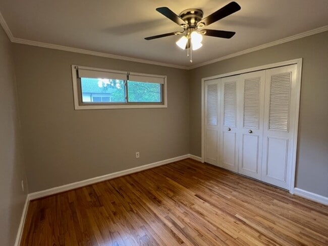 Building Photo - So Close to Downtown Greenville - this VER...