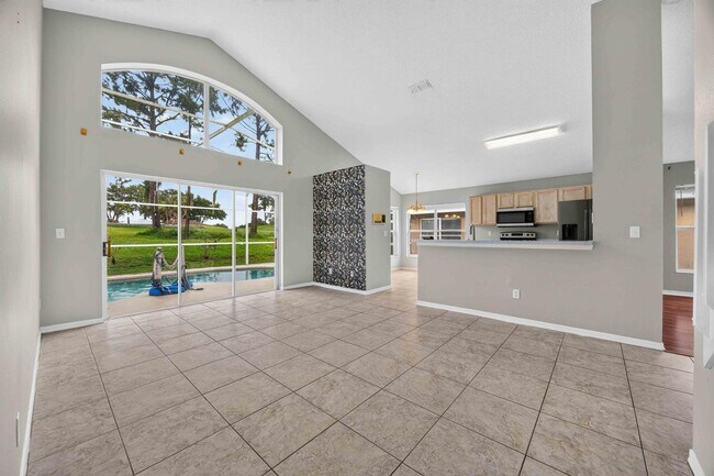 Building Photo - 2235 Mallory Cir