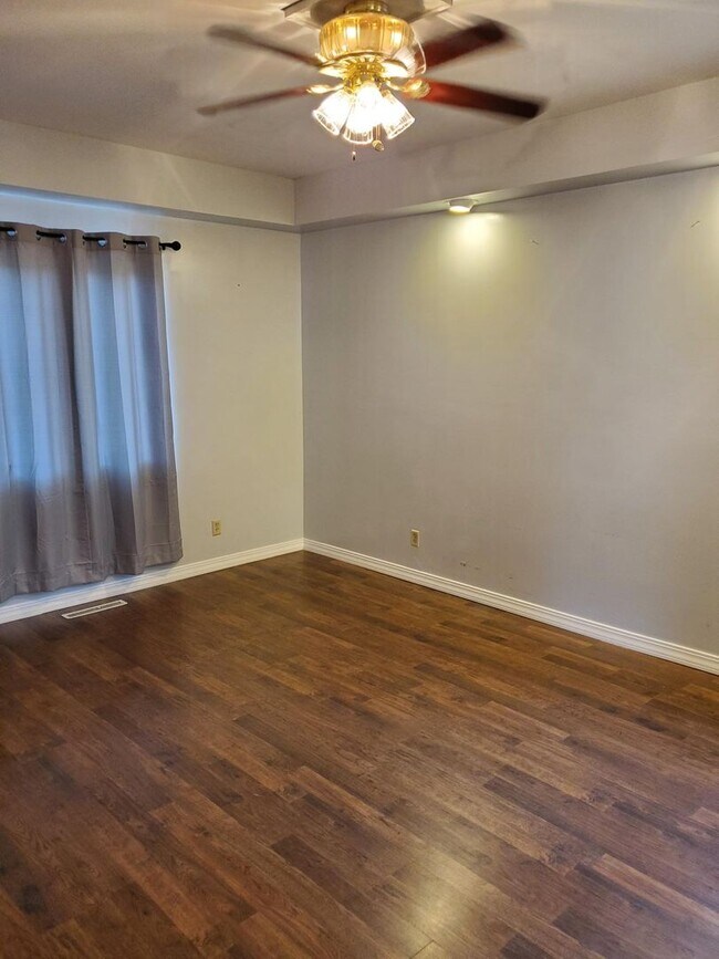 Building Photo - 3209 Chatfield Pl