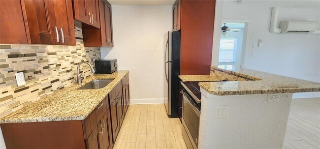 Building Photo - 14026 E Parsley Dr