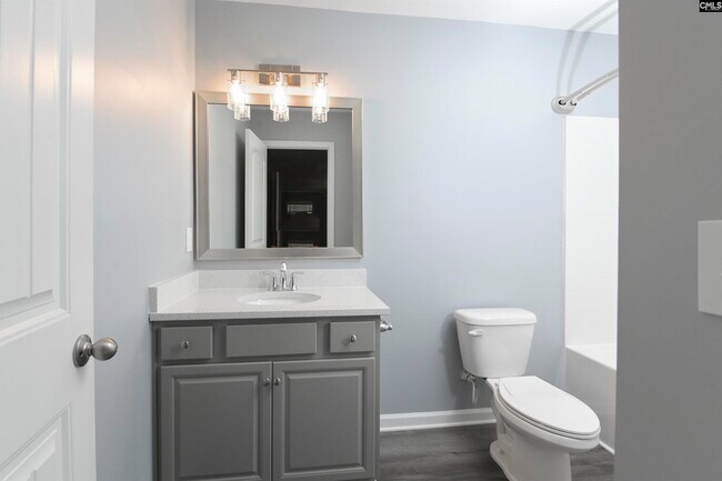 Building Photo - 728 Bustling Br Ln