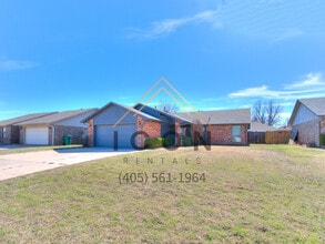 Building Photo - 8804 NW 92nd St