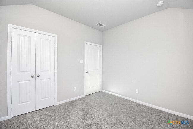 Building Photo - 544 Buckskin Dr