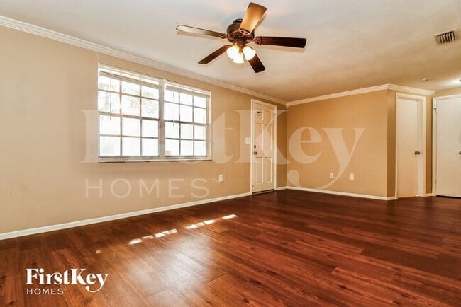 Building Photo - 4125 Woodsville Dr