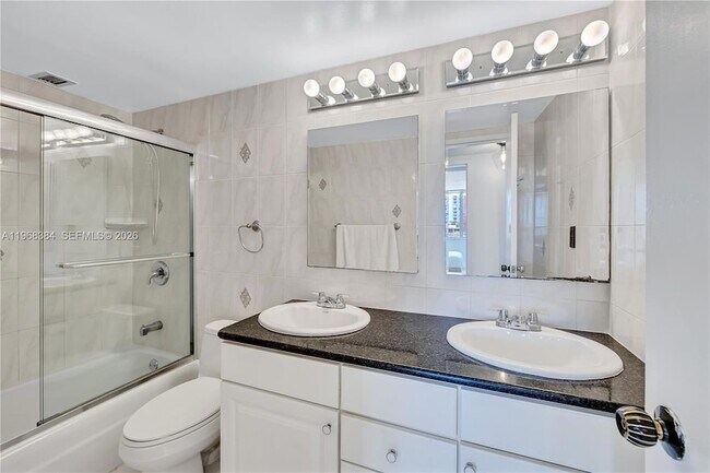 Building Photo - 3180 S Ocean Dr