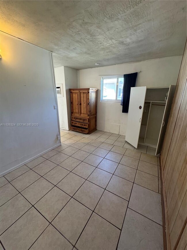 Building Photo - 510 NW 76th Ave