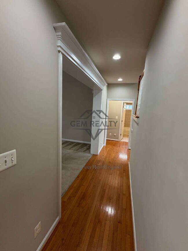 Building Photo - 10410 Silver Creek Ct