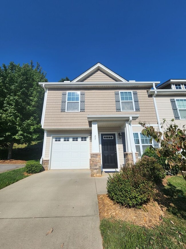 Primary Photo - COMING SOON!!! Weaverville Townhouse-End U...