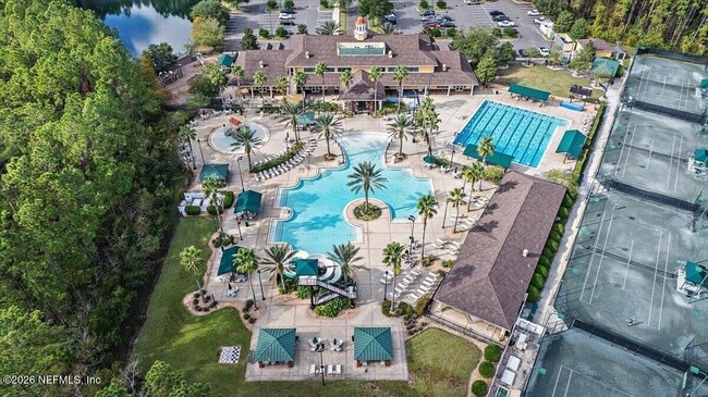 Building Photo - 743 E Dorchester Dr