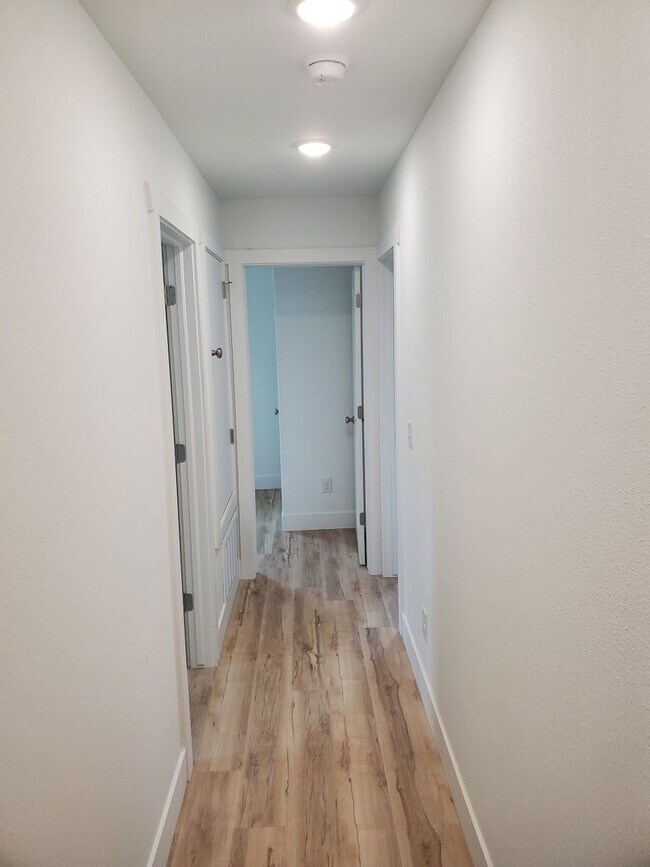 Building Photo - 1205 Nedra Dr