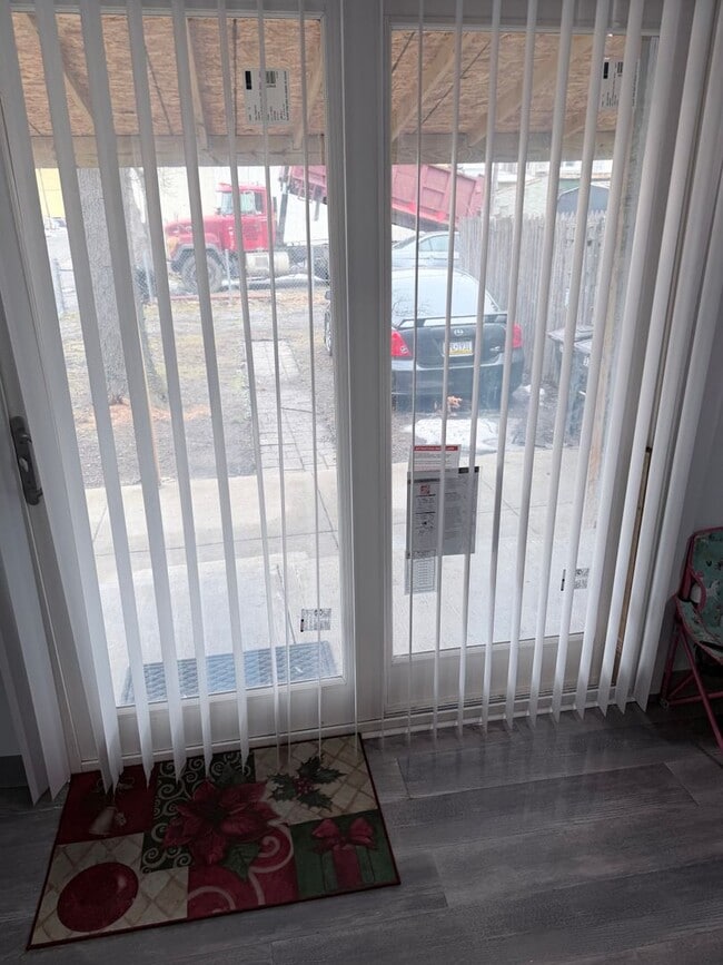 Building Photo - Bridesburg 3 BDR 1.5 Ba home available for RENT!