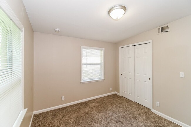 Building Photo - 4222 Homer Rd N