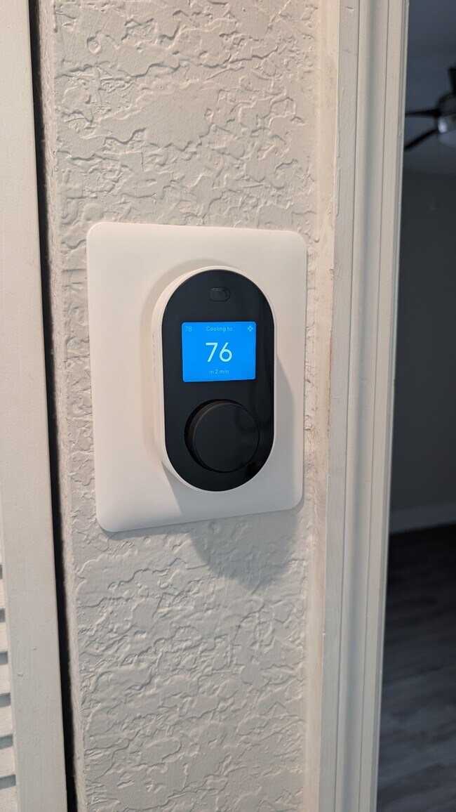 Smart Thermostat - 9119 NW 40th Pl