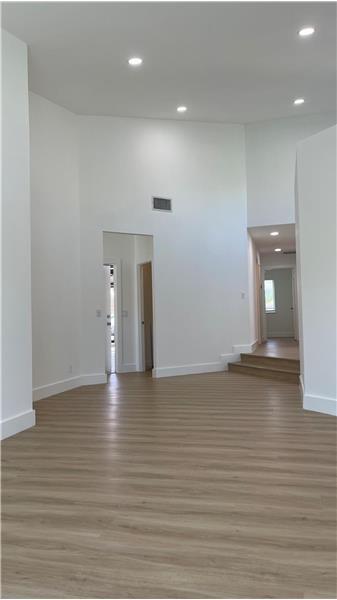 Building Photo - 6425 96th Pl S